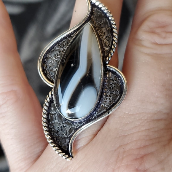 New Oversized Banded Agate 925 Silver Statement Ring. - Picture 7 of 11
